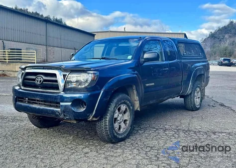 2008 Toyota Tacoma Access Cab z USA, uszkodzony, nr VIN 5TEUX42N68Z547928